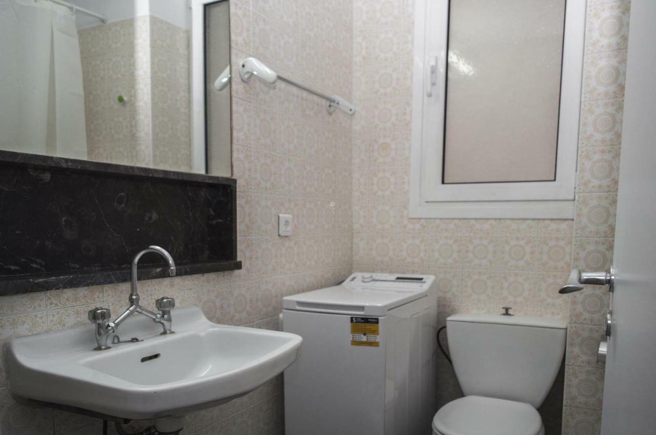 Modern Flat, Vibrant And Excellent Spot!! Apartment Атина Екстериор снимка